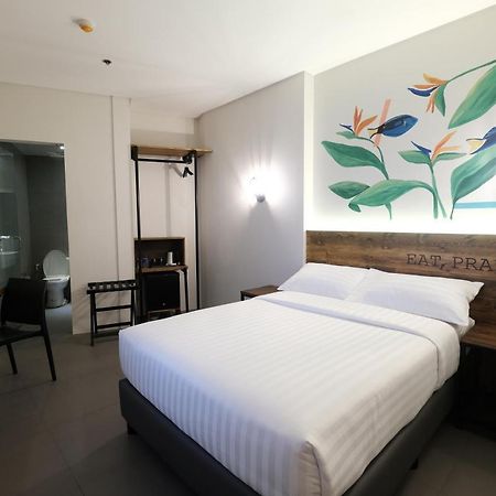 U Hotels Makati Μακάτι Δωμάτιο φωτογραφία