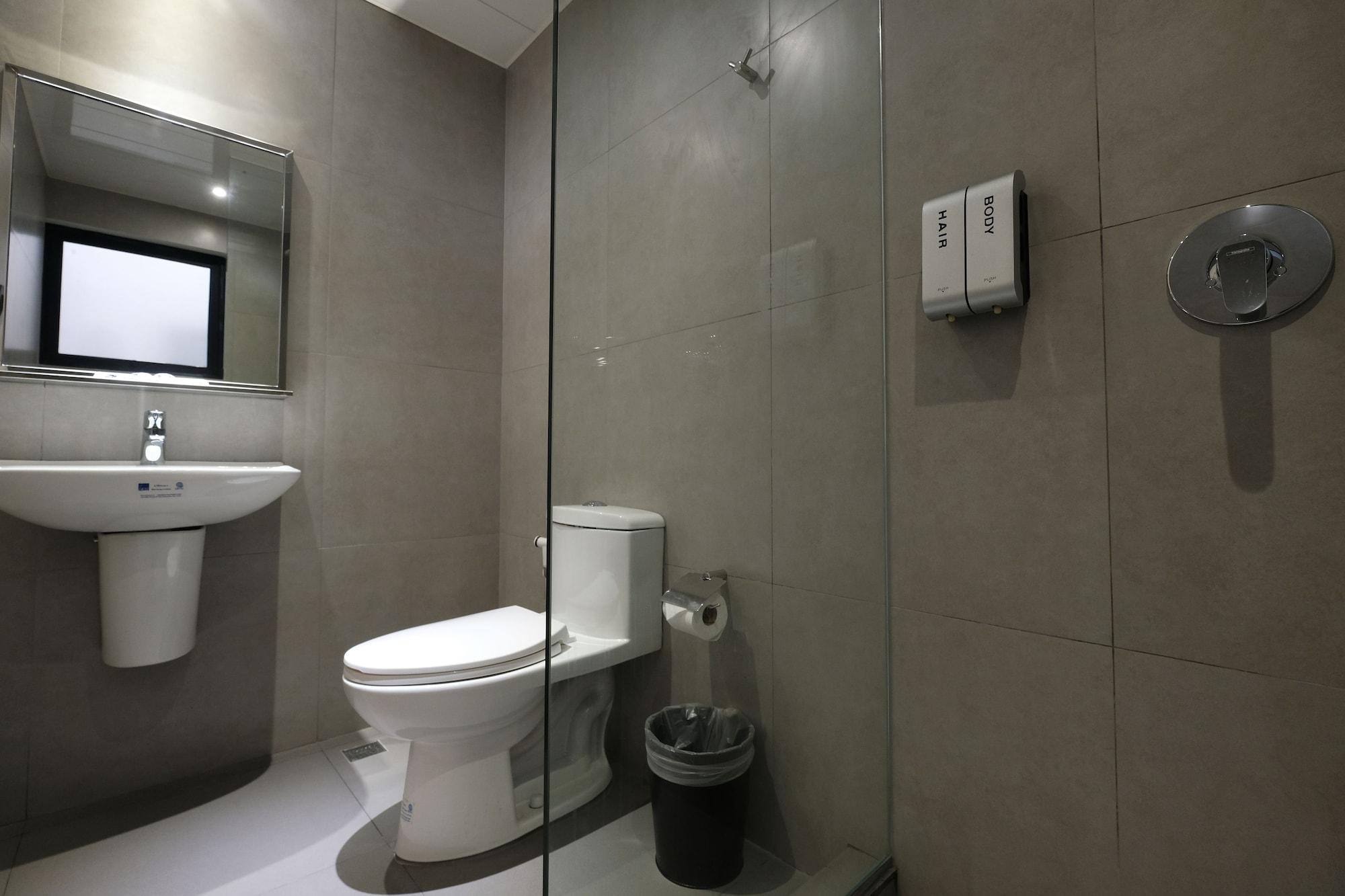 U Hotels Makati Μακάτι Εξωτερικό φωτογραφία